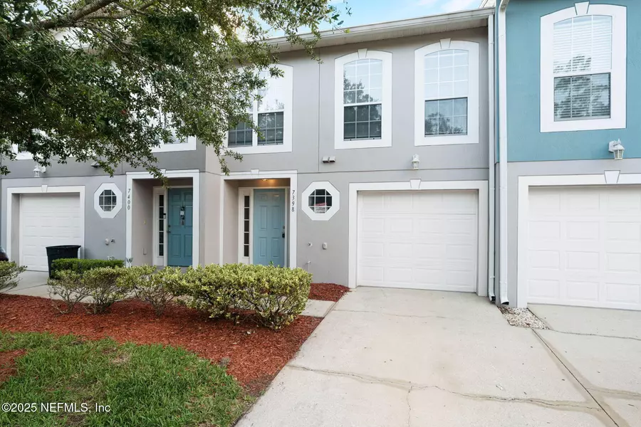 7398 PALM HILLS DR, Jacksonville, FL 32244