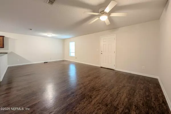 Jacksonville, FL 32222,5645 VILLAGE POND CIR