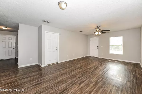 Jacksonville, FL 32207,2043 SESSIONS LN