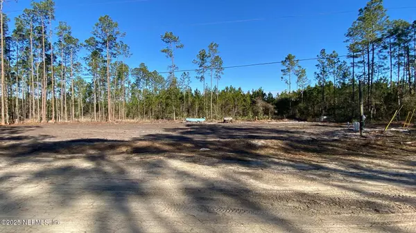 128 MEADOWS RD, Interlachen, FL 32148