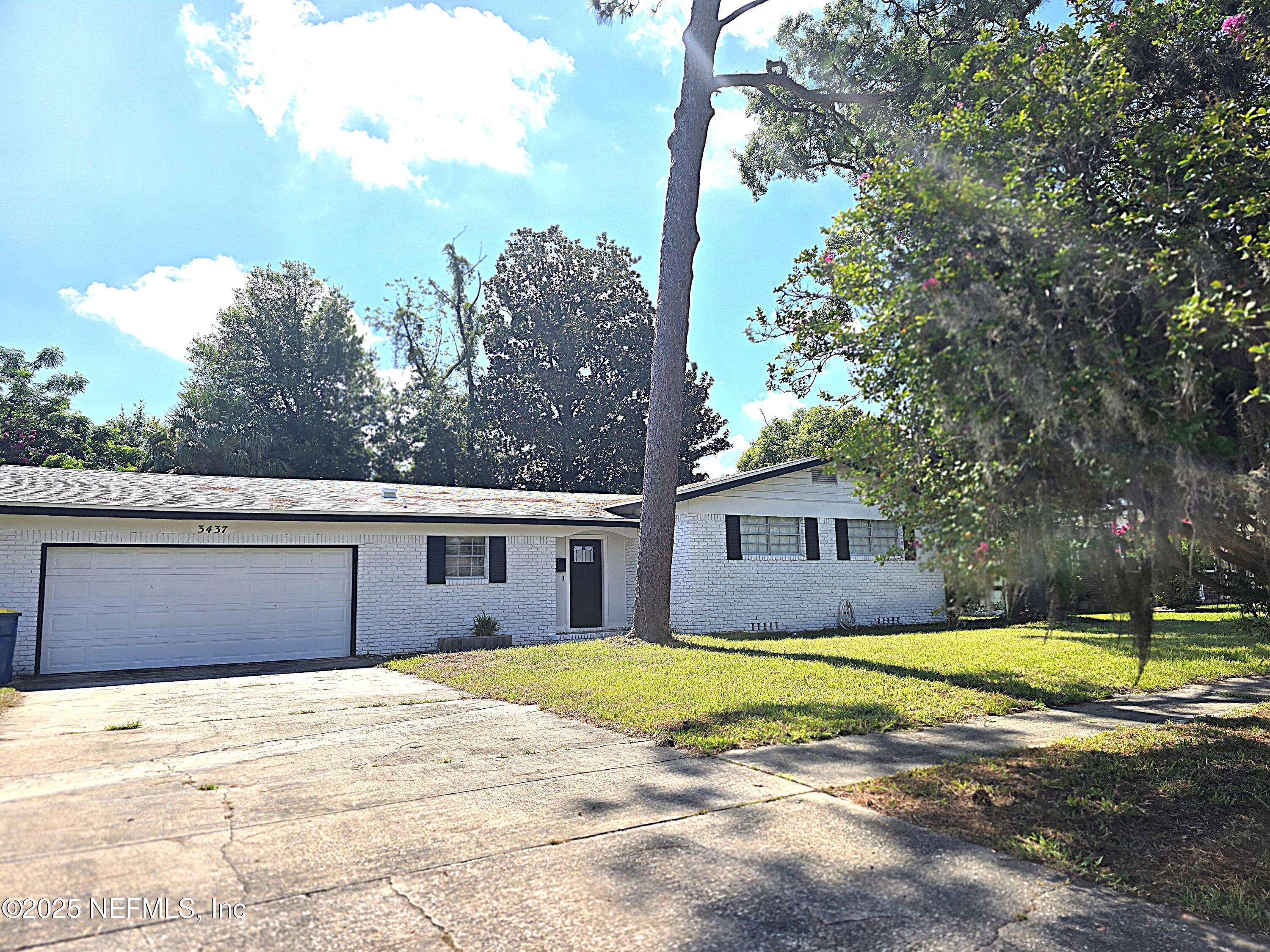 3437 LENCZYK DR W, Jacksonville, FL 32277