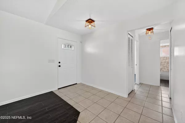Deltona, FL 32738,1855 E CHAPEL DR