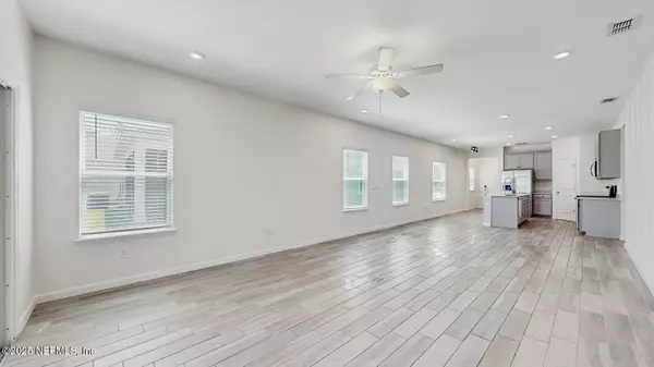 Jacksonville, FL 32218,2141 MAJOR OAK ST