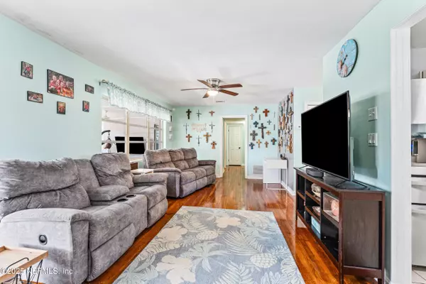 Jacksonville Beach, FL 32250,1502 ARDEN WAY