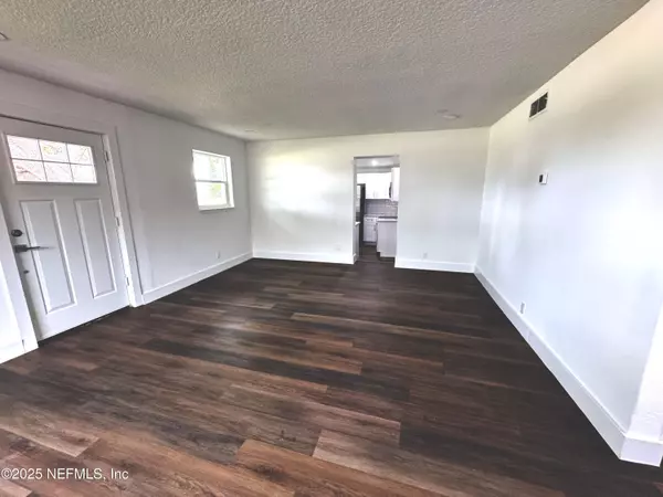 Daytona Beach, FL 32118,3263 S PENINSULA DR