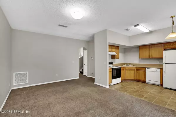 Jacksonville, FL 32244,5260 COLLINS RD #1305