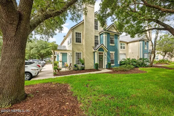 Jacksonville, FL 32224,13703 RICHMOND PARK DR N #3203