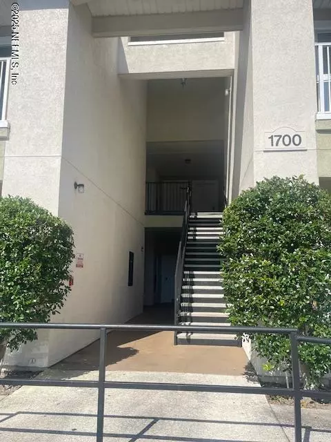Jacksonville, FL 32277,7920 MERRILL RD #1712