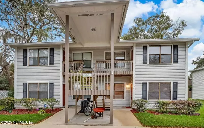 Orange Park, FL 32073,702 MEADOWBROOK DR #16