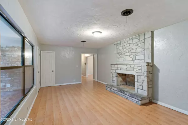 Palatka, FL 32177,4044 SILVER LAKE DR