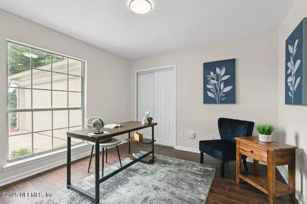 Atlantic Beach, FL 32233,1554 LINKSIDE DR