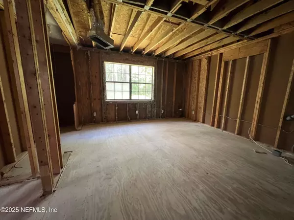 Yulee, FL 32097,851098 US HIGHWAY 17