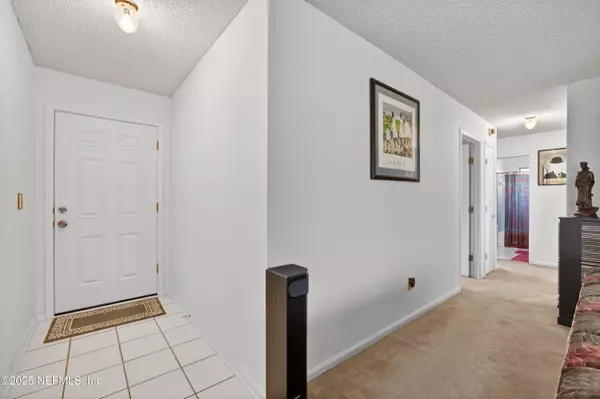 Jacksonville, FL 32210,7987 WINTERWOOD LN