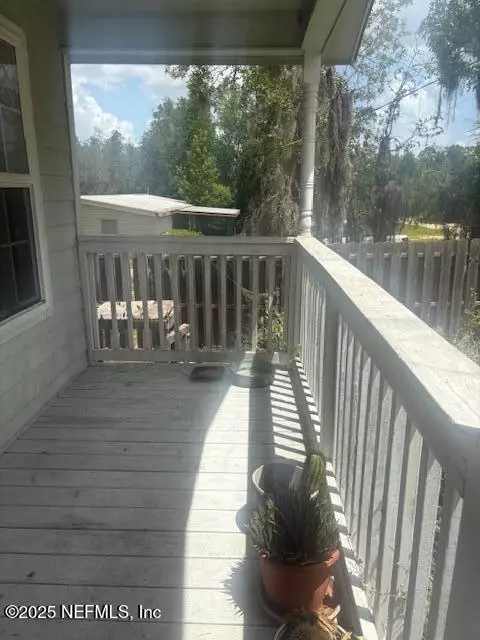 Interlachen, FL 32148,103 JONES ST