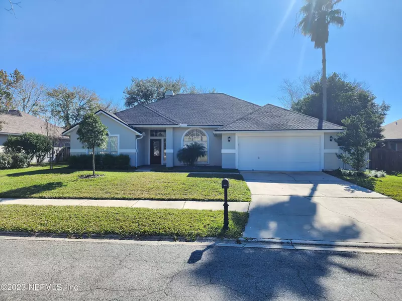 2071 THORNHILL DR, Fleming Island, FL 32003