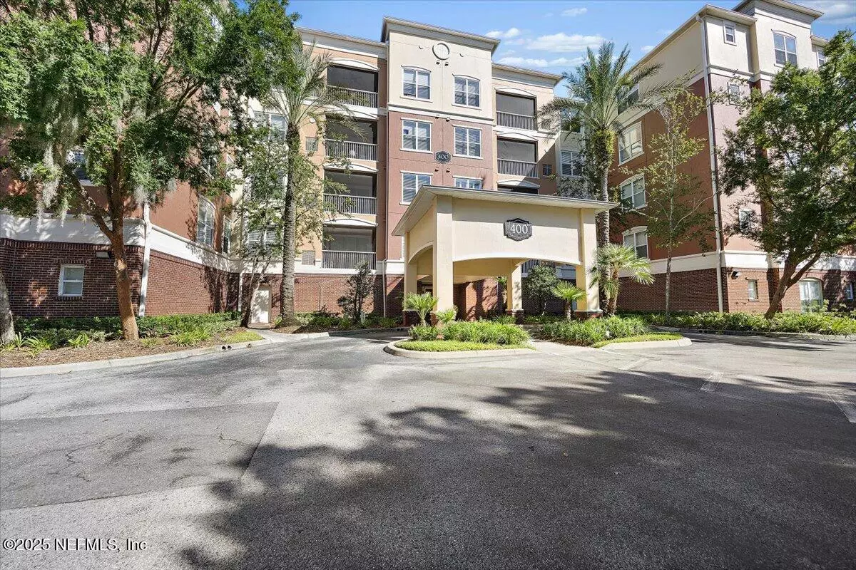 Jacksonville, FL 32216,4480 DEERWOOD LAKE Pkwy #422