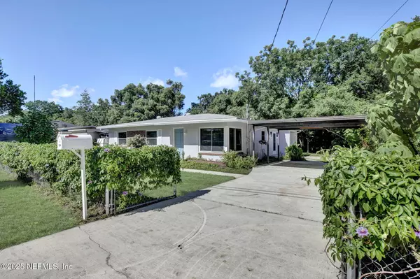 Jacksonville, FL 32216,780 LEAFY LN