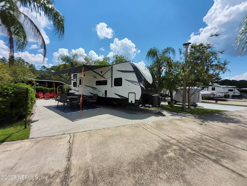 1074 FRONT ST. #50B ST, Welaka, FL 32193