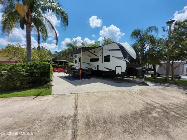 Welaka, FL 32193,1074 FRONT ST. #50B ST