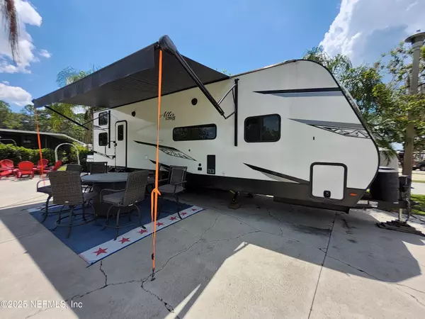 Welaka, FL 32193,1074 FRONT ST. #50B ST