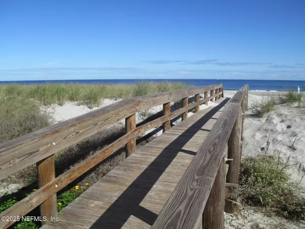 Jacksonville Beach, FL 32250,1107 1ST ST S #B