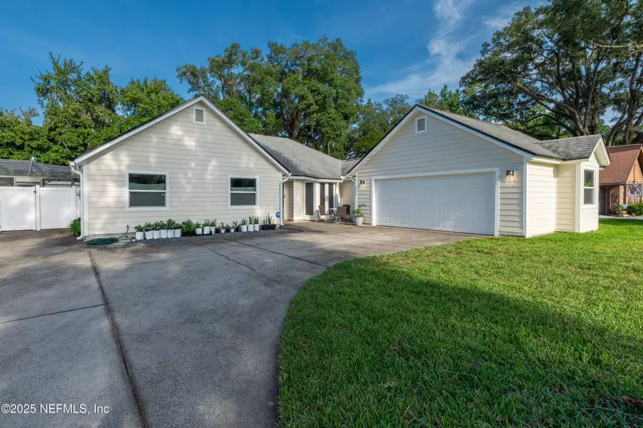 11515 SEDGEMOORE DR E, Jacksonville, FL 32223