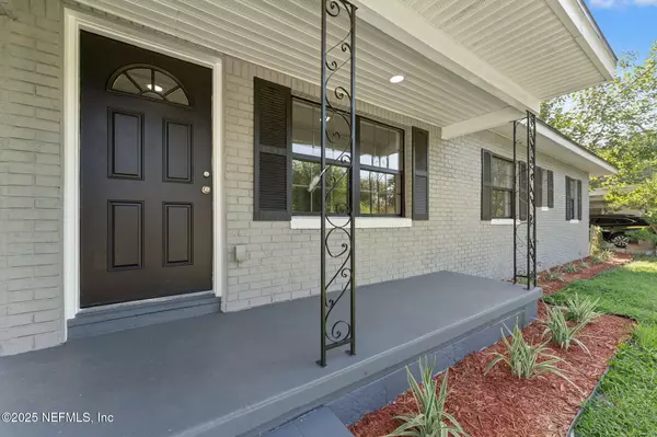 4637 BURGUNDY RD, Jacksonville, FL 32210