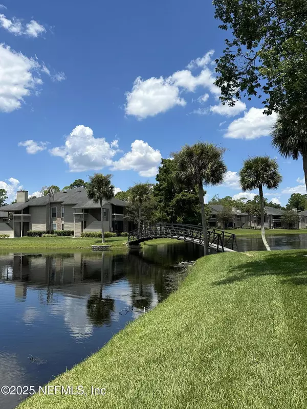 Jacksonville, FL 32256,10200 BELLE RIVE BLVD #105