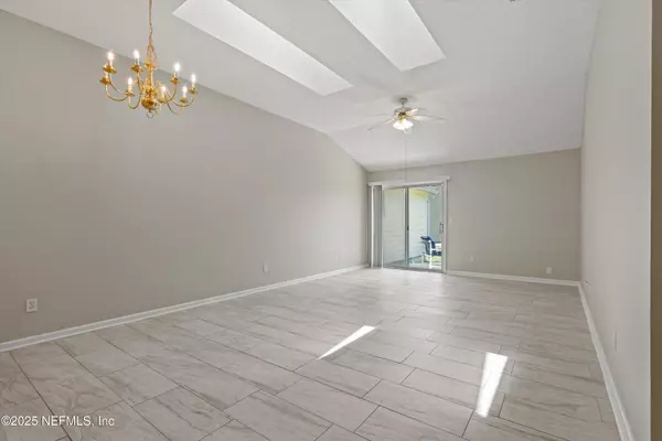 Jacksonville, FL 32225,3910 MEADOWVIEW DR N