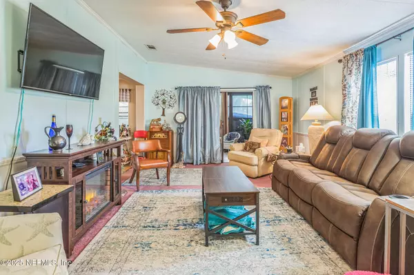 Satsuma, FL 32189,140 BAYOU DR