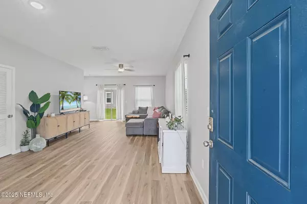 Jacksonville, FL 32218,852 CAPITOL Pkwy