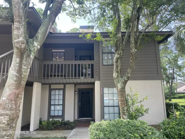 Ponte Vedra Beach, FL 32082,120 CRANES LAKE DR