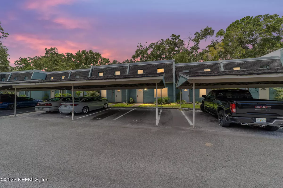 Gainesville, FL 32607,501 SW 75TH ST #H-6