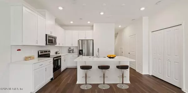 Sanford, FL 32771,556 SOUTHERN EDGE WAY