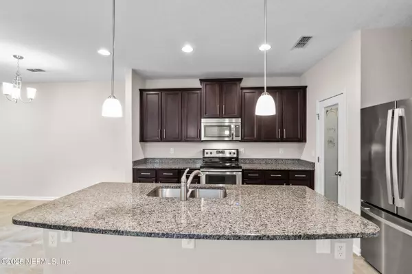 Orange Park, FL 32065,586 DRYSDALE DR