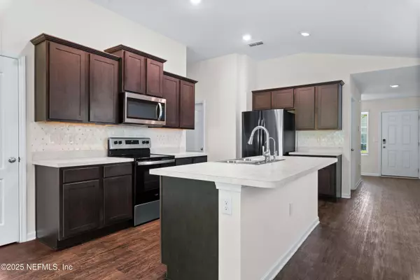 Jacksonville, FL 32244,5864 CALVARY DR