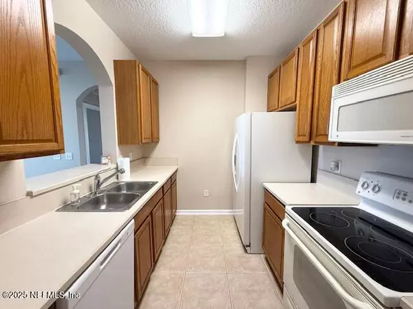 Jacksonville, FL 32256,7801 POINT MEADOWS DR #4304