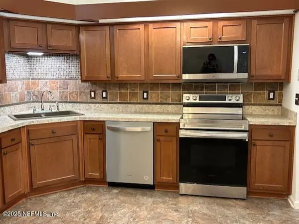 Middleburg, FL 32068,1845 YUKON CT