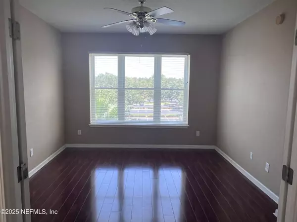 Jacksonville, FL 32224,13364 BEACH BLVD #425