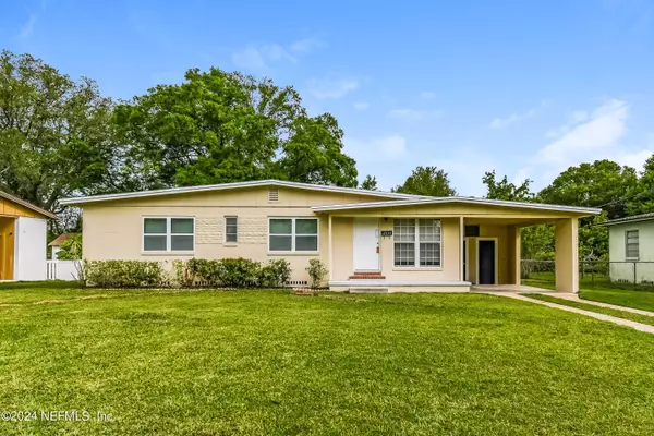 6533 BURGUNDY RD S, Jacksonville, FL 32210