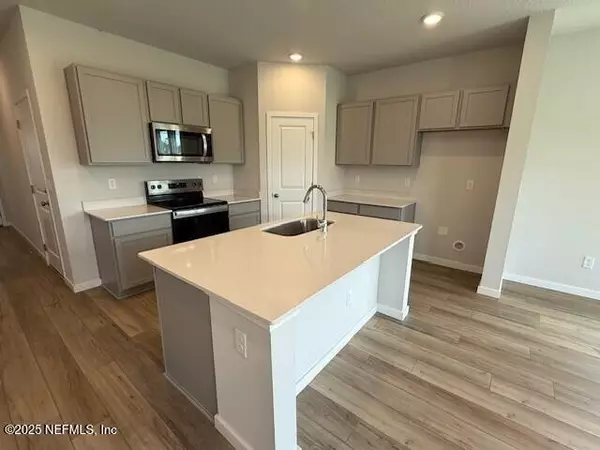 Jacksonville, FL 32218,189 BRAZIL NUT CIR #238