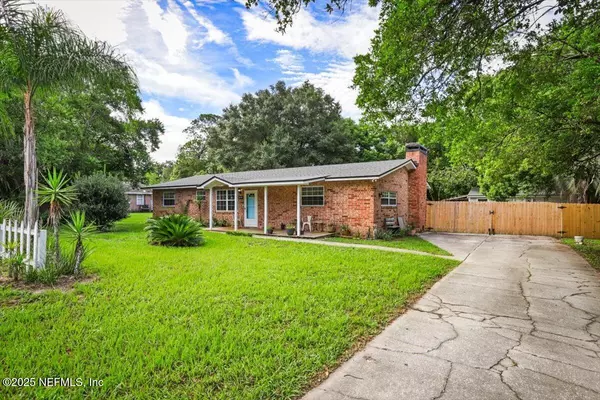 9990 ARNOLD RD, Jacksonville, FL 32246
