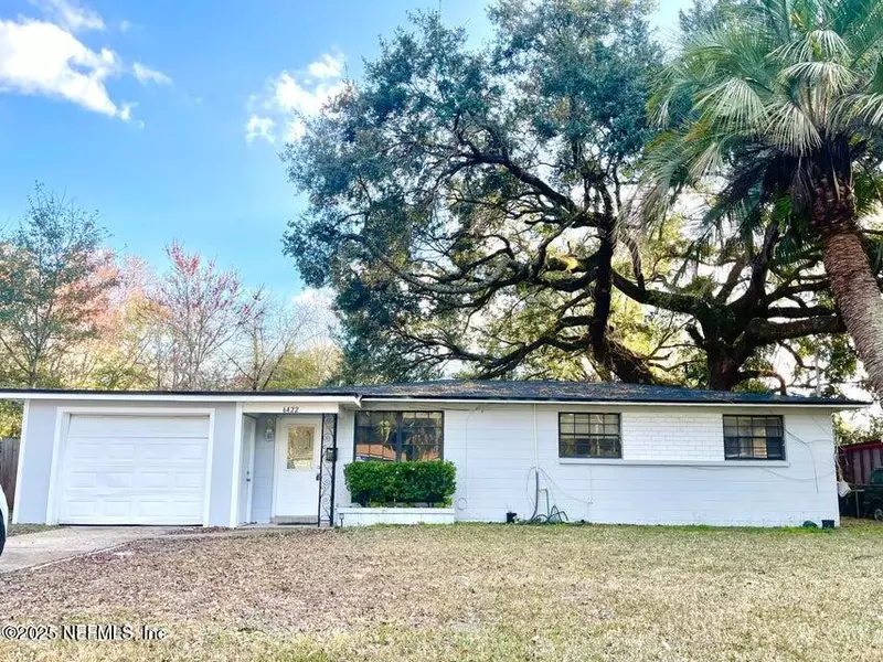 6422 SOLANDRA DR, Jacksonville, FL 32210