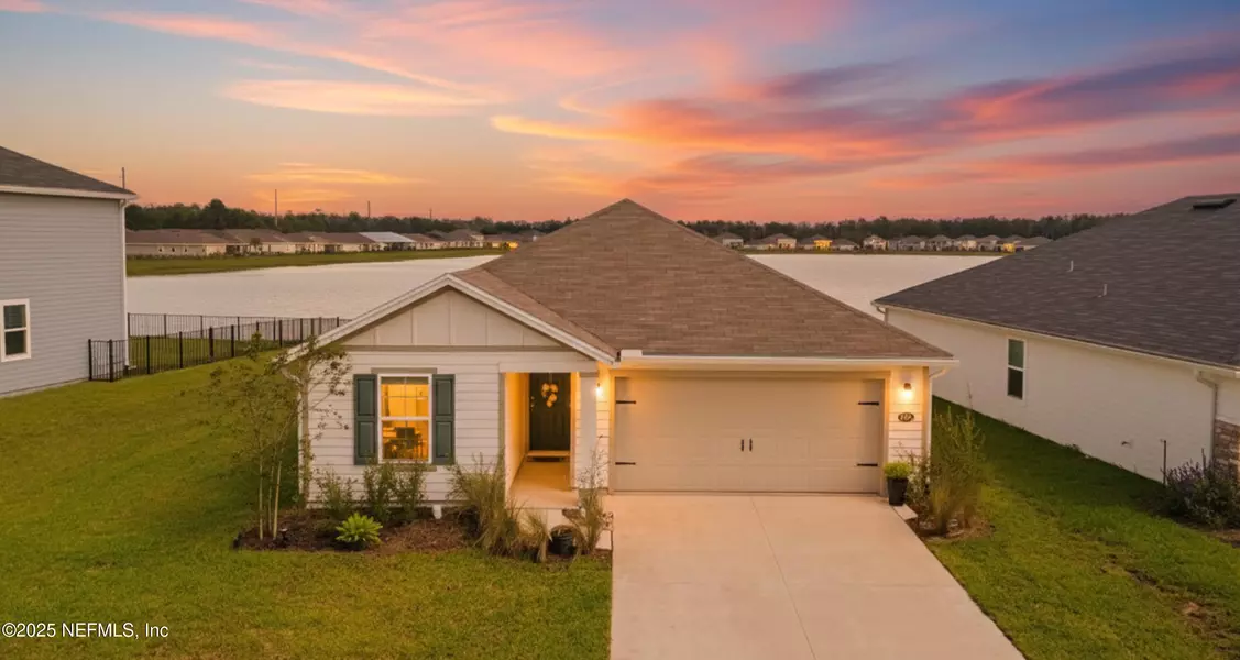 1017 PANTHER LK Pkwy, Jacksonville, FL 32221