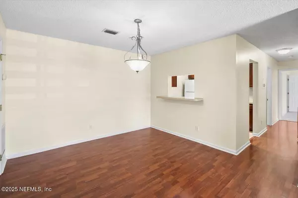 Jacksonville, FL 32257,3765 CROWN POINT RD #8