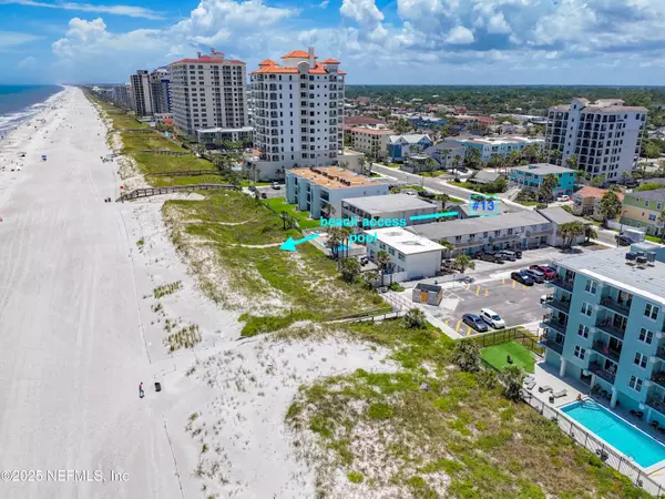 Jacksonville Beach, FL 32250,811 1ST ST S #13