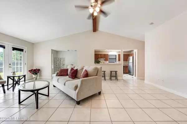 Jacksonville, FL 32225,2948 SAFESHELTER DR W