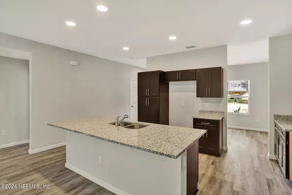 Jacksonville, FL 32222,7267 HONDA DR