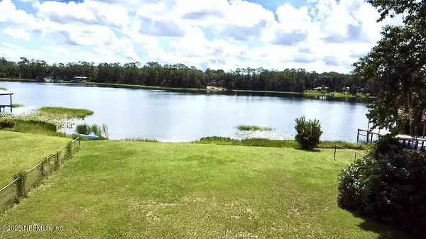 Interlachen, FL 32148,126 MIRROR LAKE DR