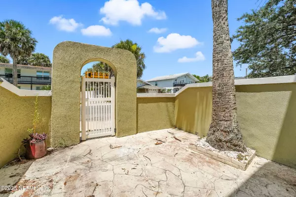 Neptune Beach, FL 32266,229 MARGARET ST